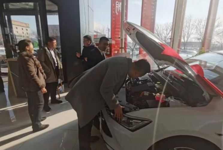 迎賓汽車(chē)公司走訪(fǎng)新能源車(chē)企，尋求合作發(fā)展新模式